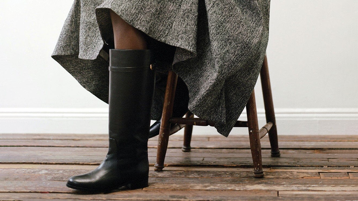 Big Black Boots: A Guide to the Best Brands and Deals.