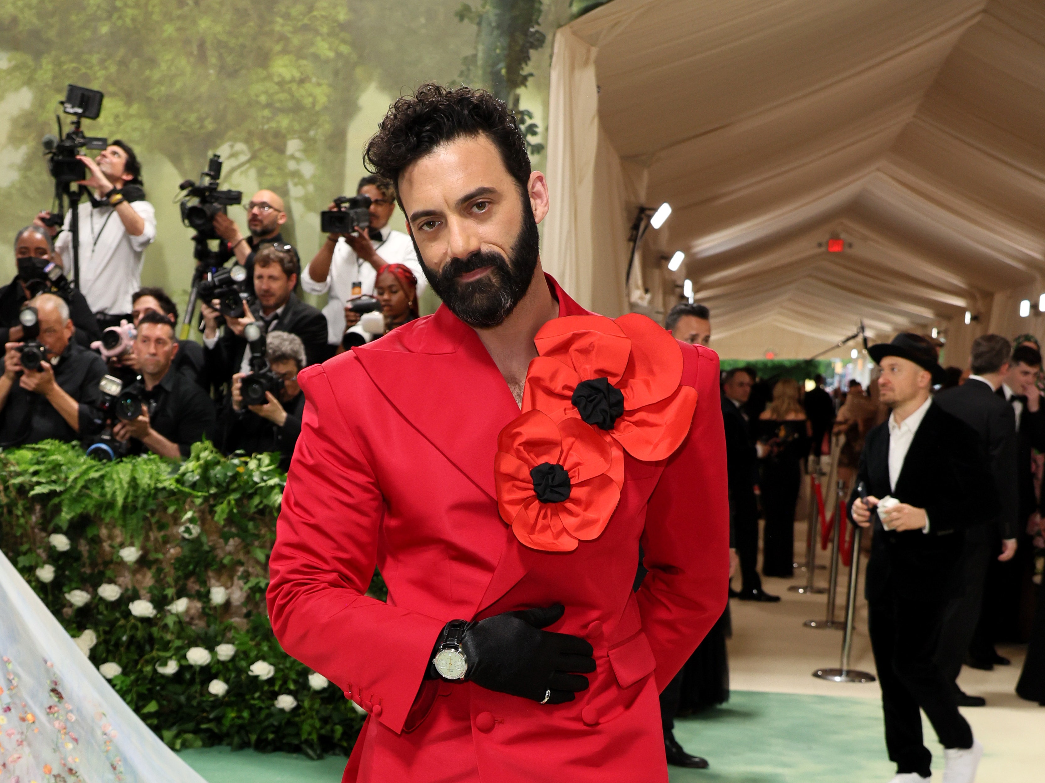 Morgan Spector Met Gala style: A look at the actors amazing red carpet moment