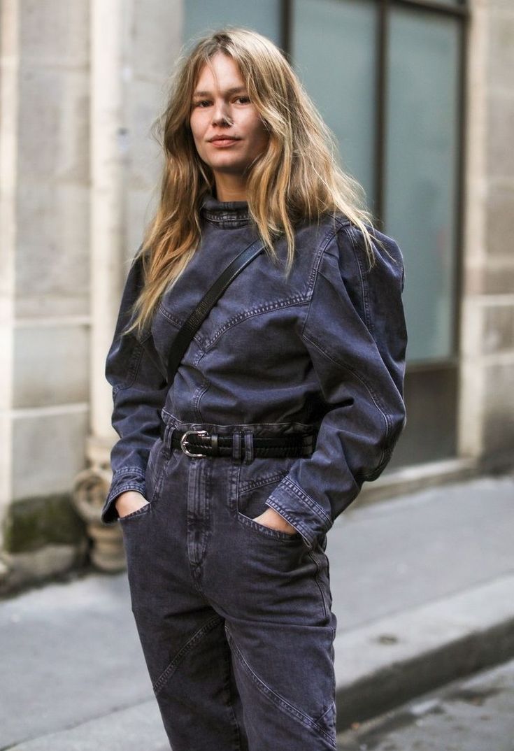 How to Dress Like Anna Ewers (Get Her Style Now)