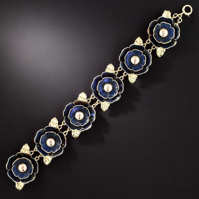 Cartier bracelet flowers: Different styles and designs to fit everyones taste!