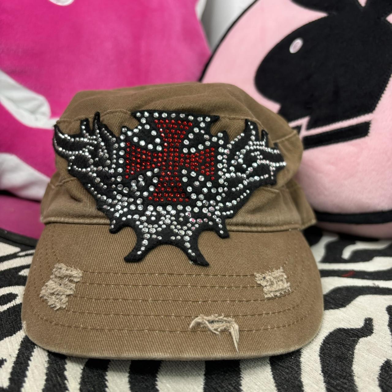 y2k Hat Styles Everyone Loves: Find the Perfect One for You