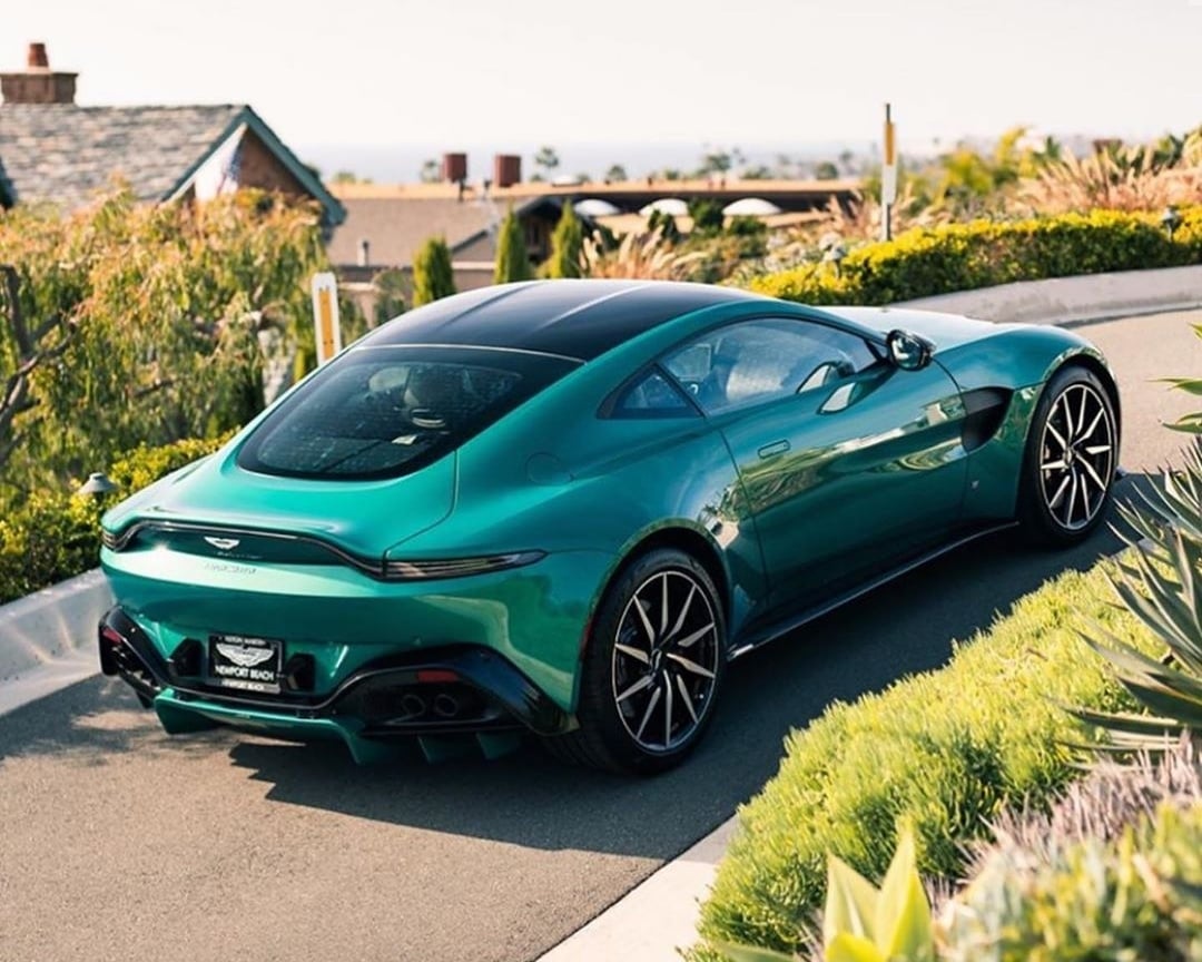 Aston Martin Green Cars: Are They Worth It? A Quick Guide!