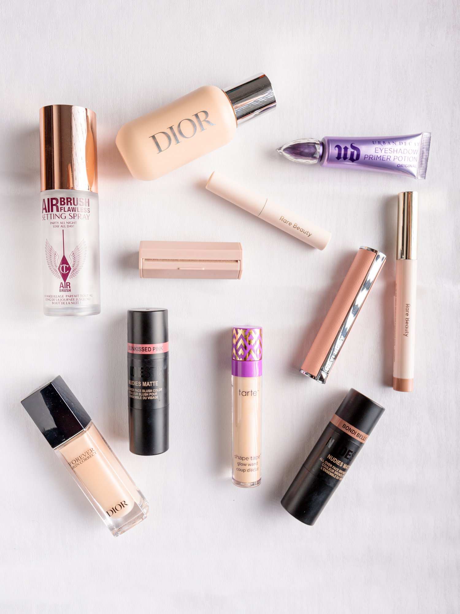 Combat Makeup: What Products Do You Need? The Essentials Guide