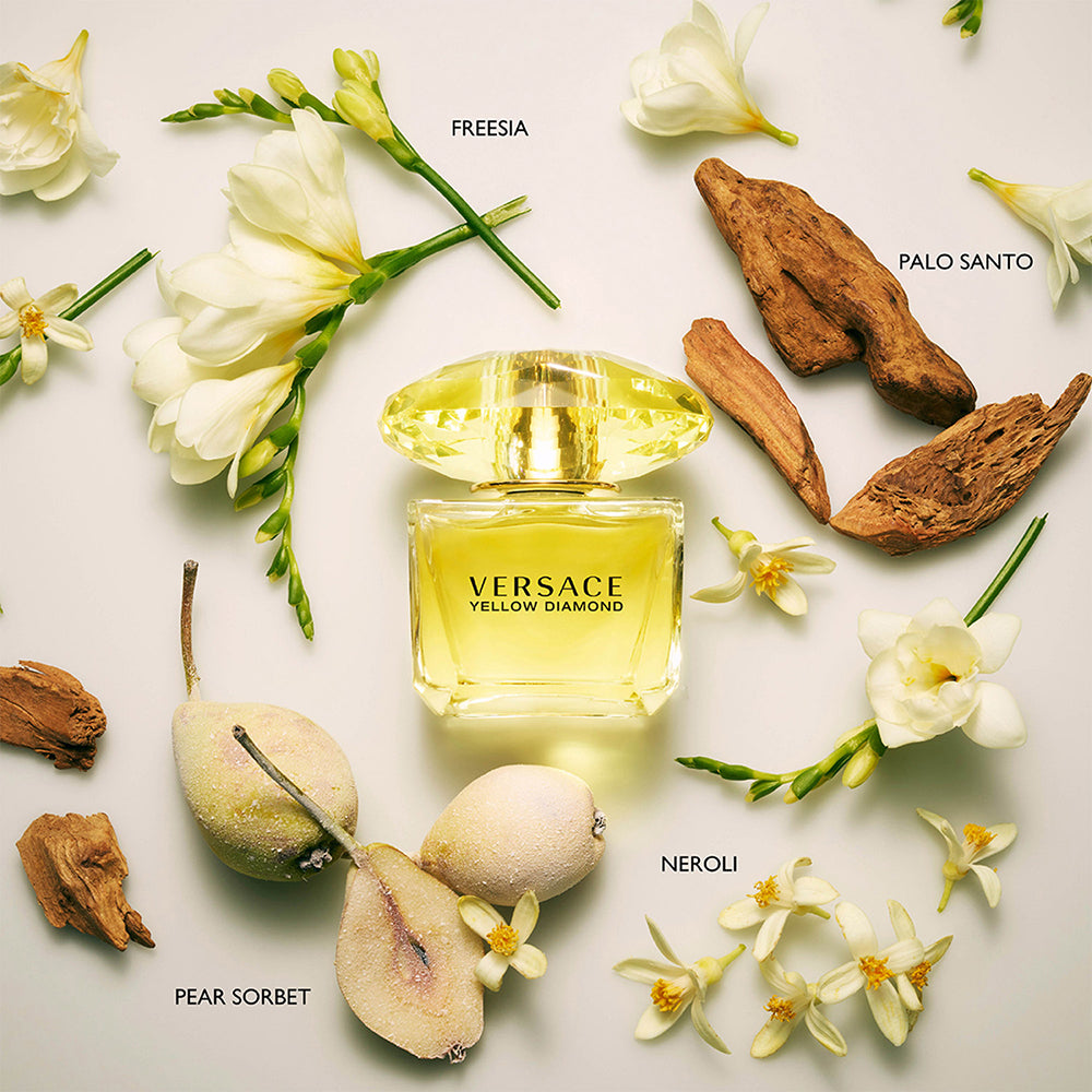 All About Versace Yellow Diamond: What Does it Smell Like? Discover its Notes Here!