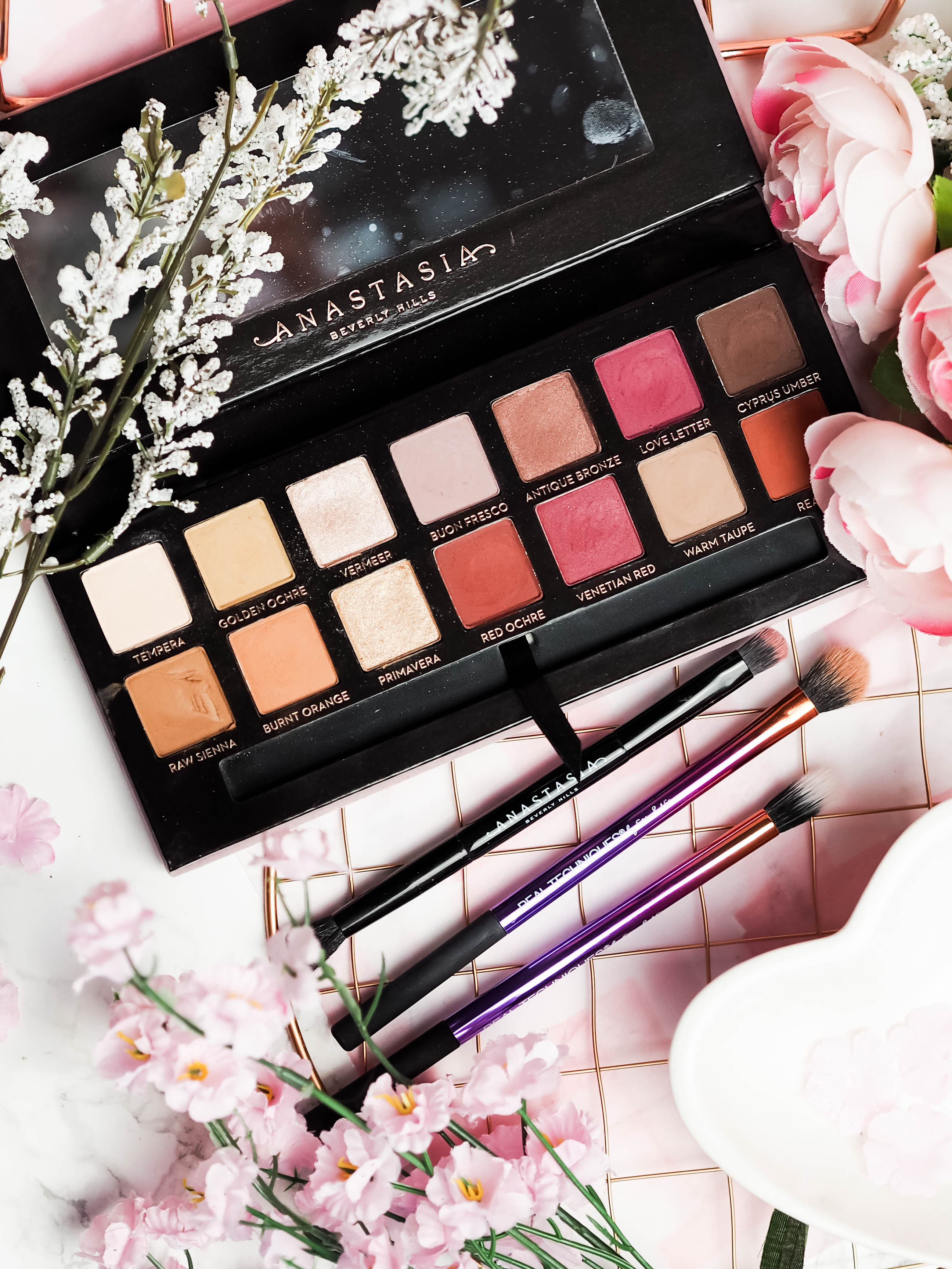 ABH Eyeshadow Palettes Review: Are They Worth the Hype? Read This First!