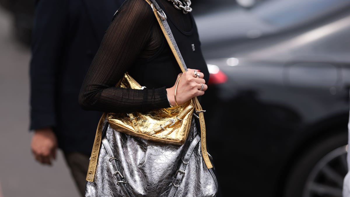 Metallic Purse: The Ultimate Guide (Find Your Perfect Shine)