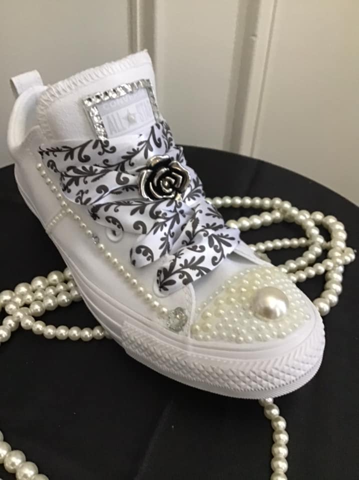 Pearls.and.chucks style guide: Rock the classic-cool look!