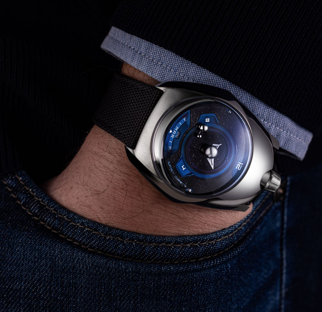Where to Buy a Tellurium Watch: checking online or offline.