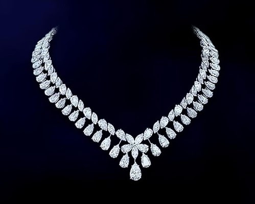 How is dv jewelry corporation different? Learn about their special craftsmanship details.