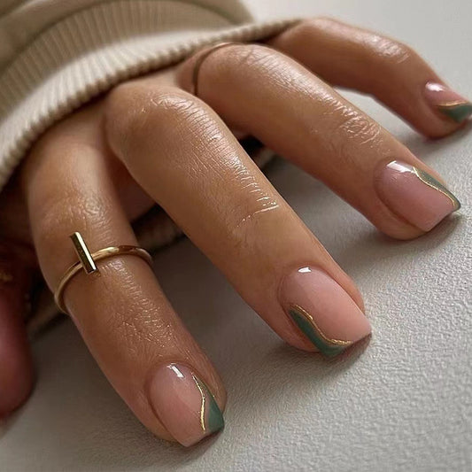 Oval Nails: The Ultimate Guide to Achieving This Chic Shape!