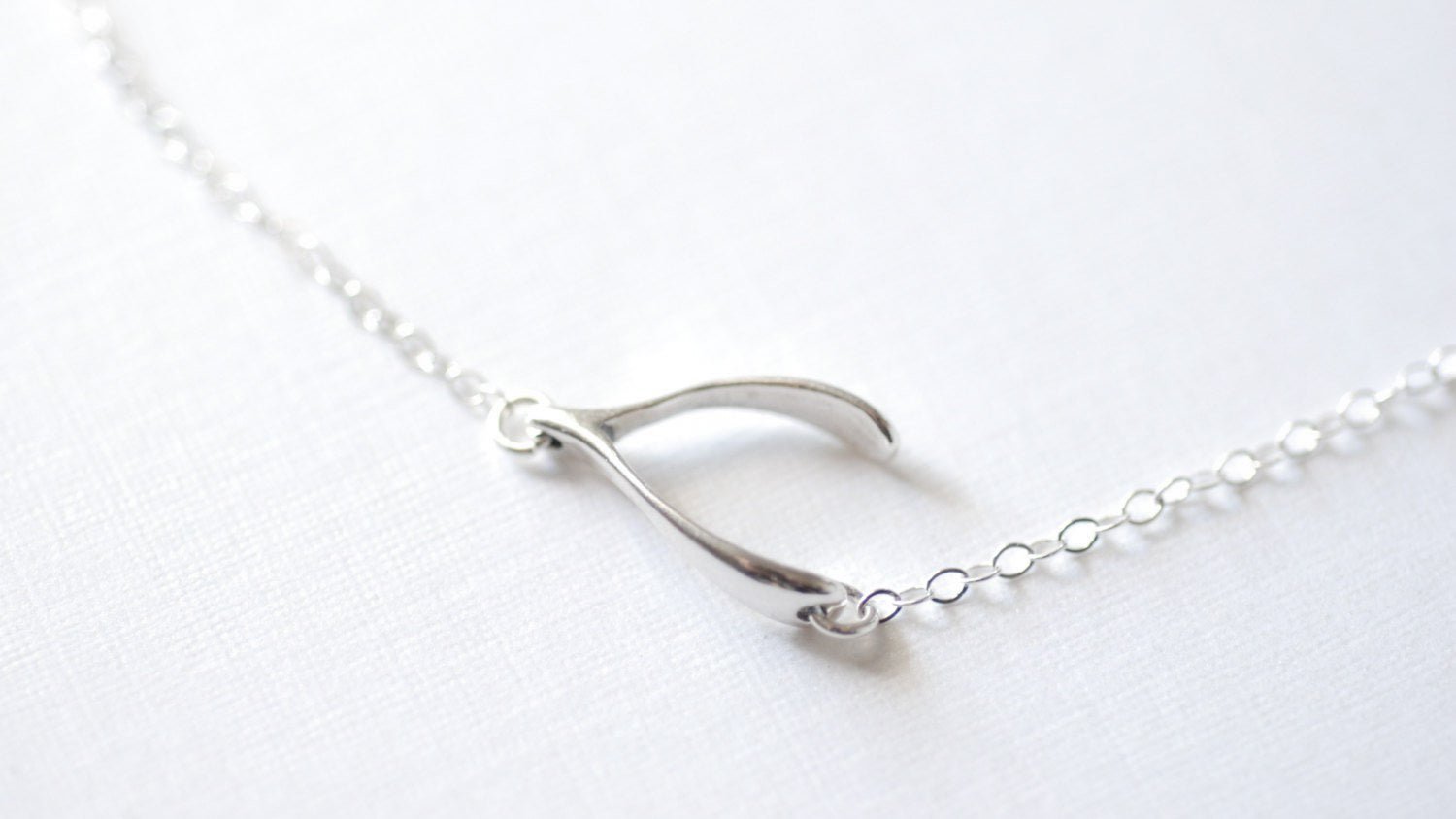 Wishing Bone Necklace Meaning: Get the Real Scoop on This Popular Trend!