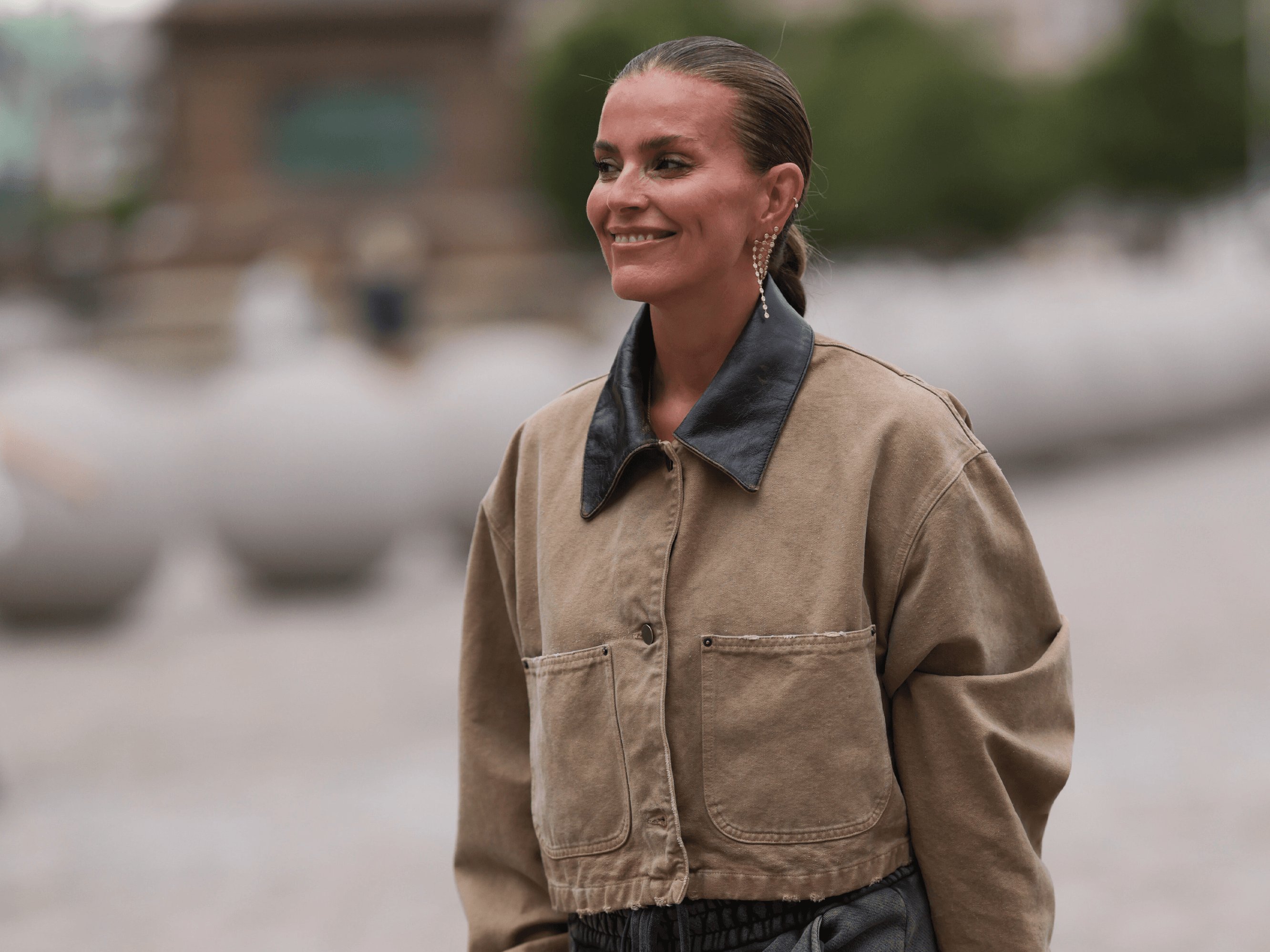 How to Choose a Barn Jacket? Consider material, fit,price!