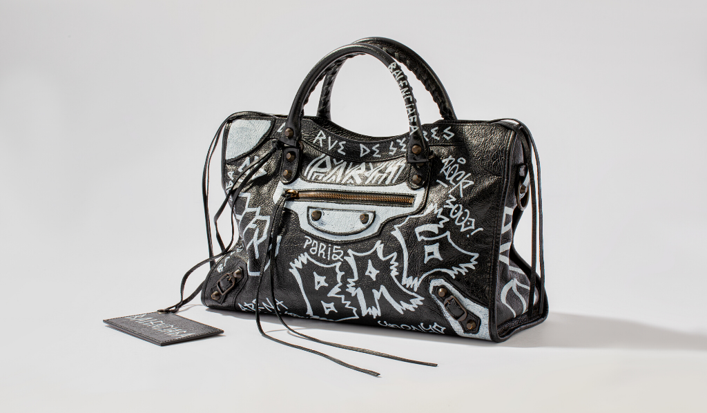 Are Balenciaga mens bags worth the price tag? Find out why they are a stylish investment.