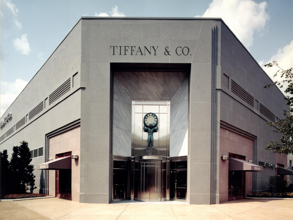 Tiffany Oakbrook Hours? Check the Official Store Opening Times.