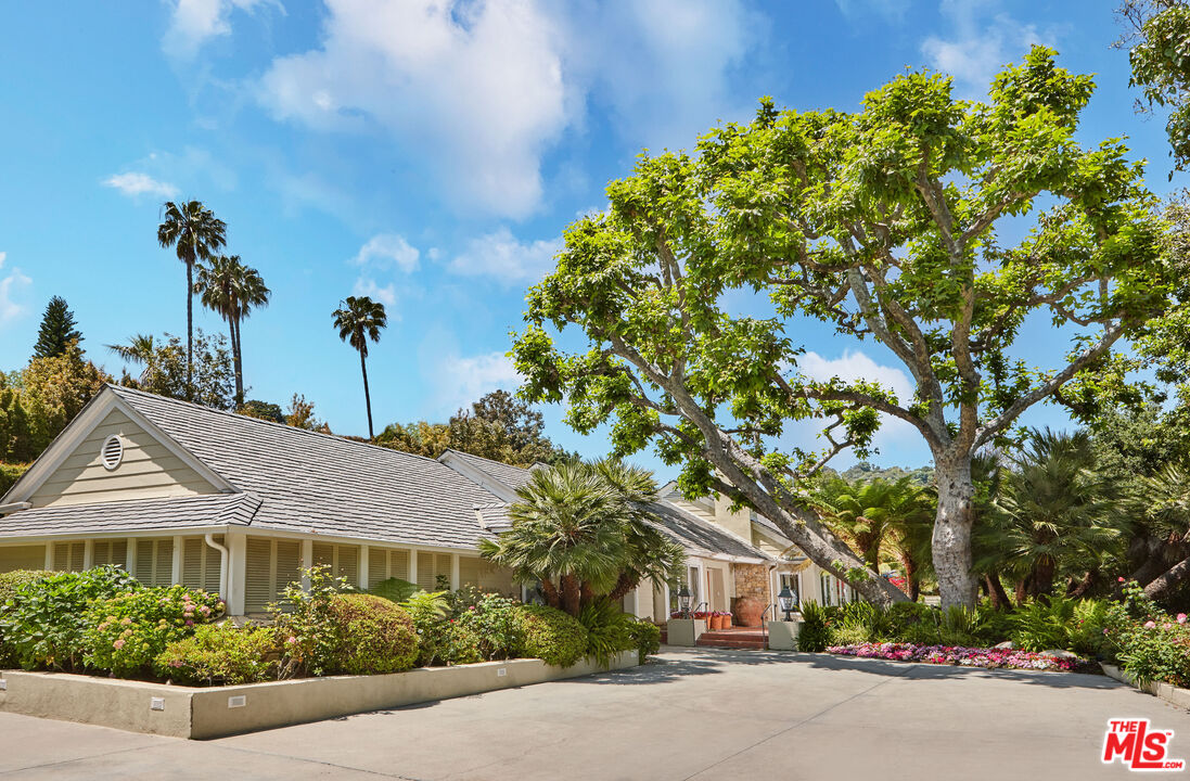 Find Your Home:10957 Bellagio Road, Bel-Air CA for sale.