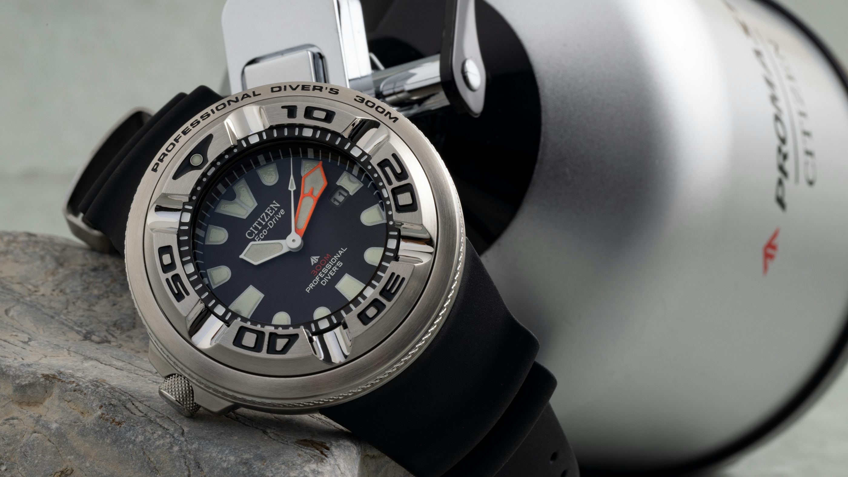 Best Citizen Titanium Dive Watch: Top Picks for Pro Divers.