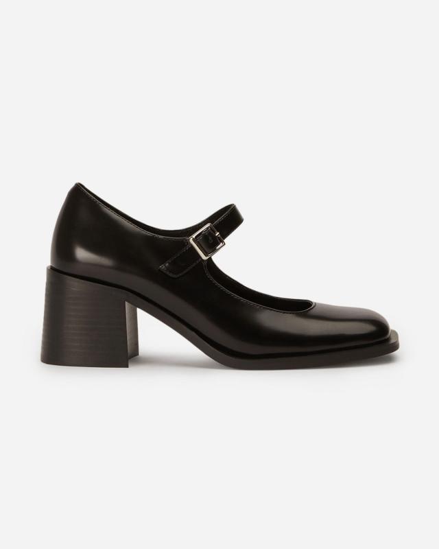 Get the most comfy mary jane shoes ever! Our simple guide helps you choose wisely!