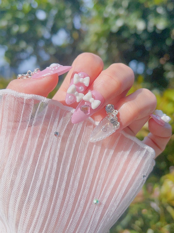 Gyaru Nails: Amazing Designs You Have to Try Now