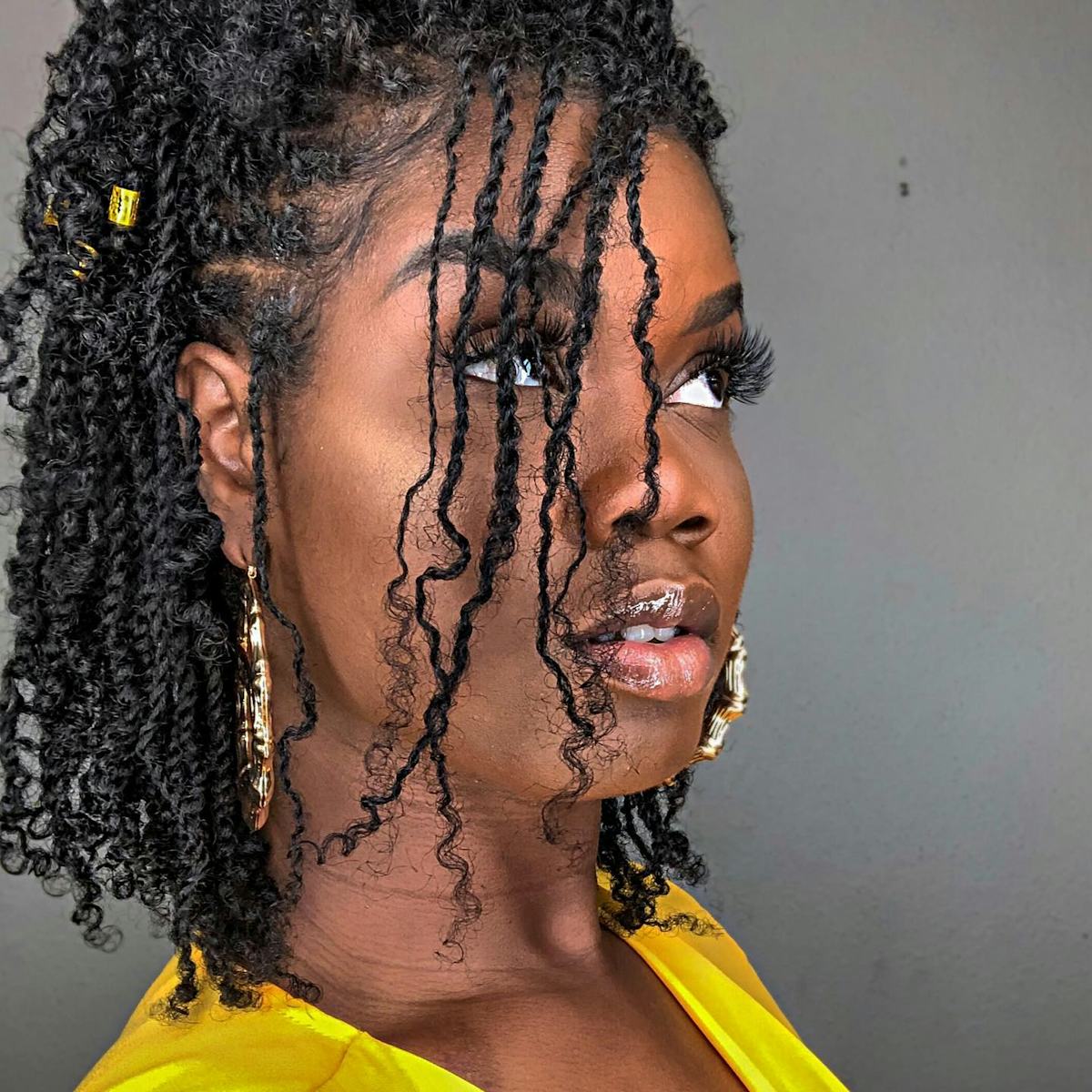 Want chic natural hair short protective styles this season? Try these cool and easy looks specifically for short hair.