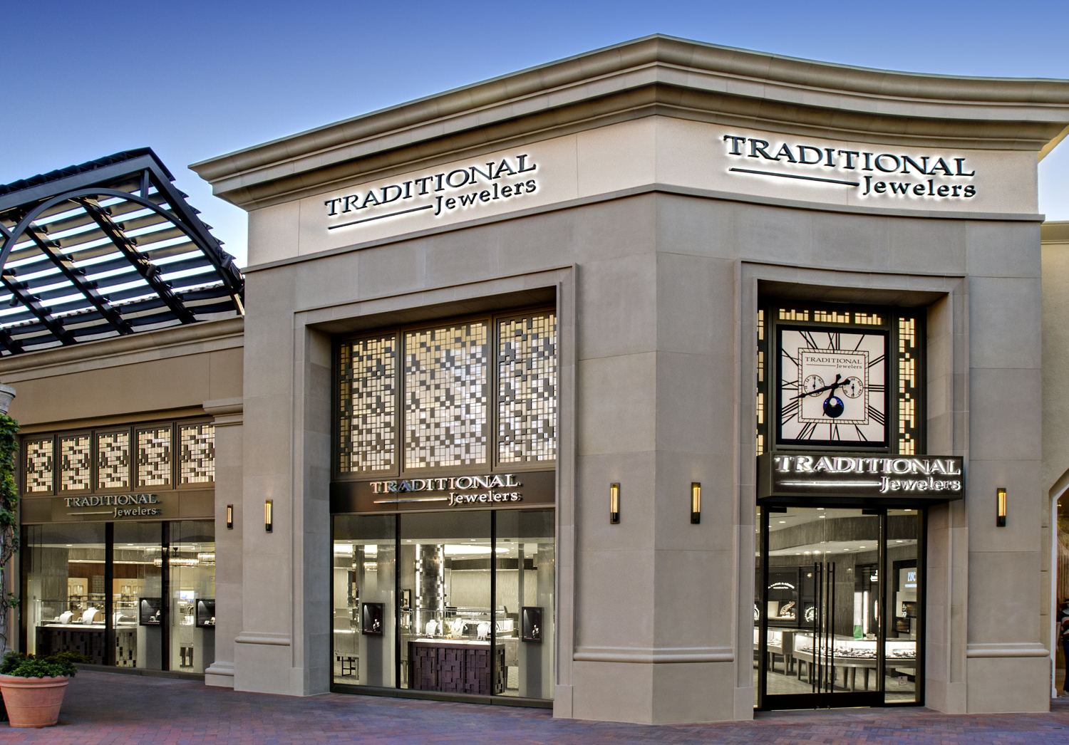 Why choose traditional jewelers newport beach shops? Get classic styles and personal attention.
