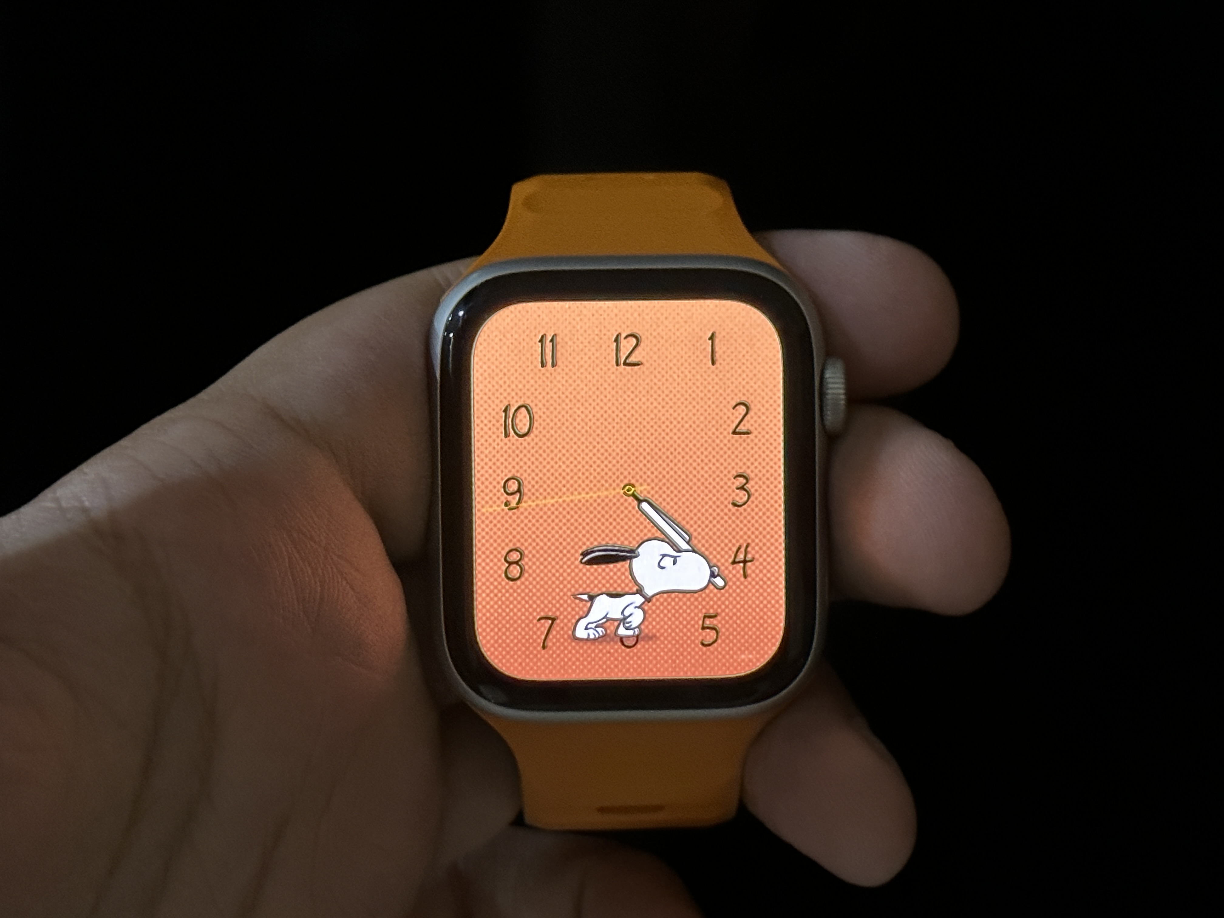Want a fun snoopy apple watch face? (Heres how to easily find and install yours)