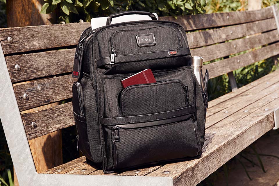 What makes tumi flatiron special? (Discover its unique blend of modern style and practical features for you).