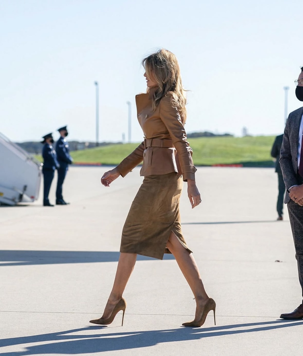 Why is melaniatrump.style so admired? Discover the true elegance in her fashion choices!