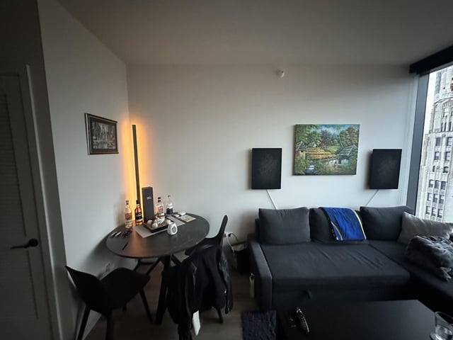 Male Living Space Minimalist: Easy Ways to Declutter Now