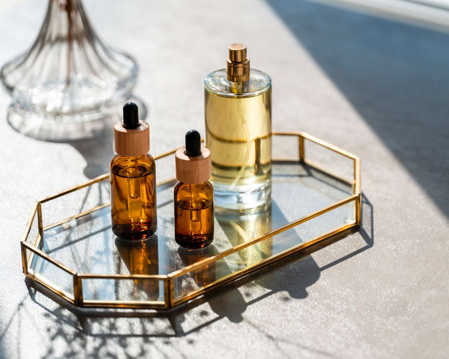 How do you pick the best lelixir perfume? Easy tips to help you find your signature scent.