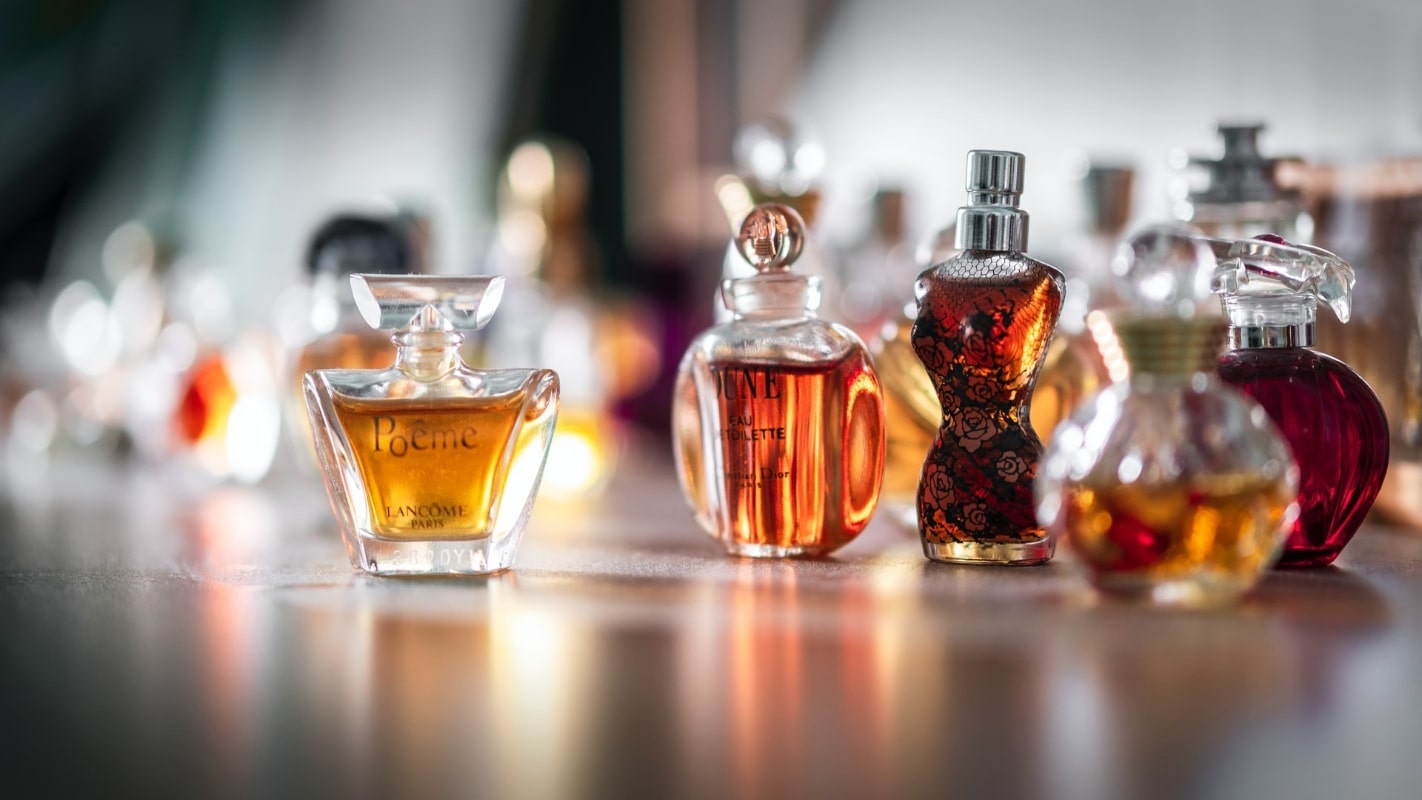 Looking for valuable old perfume brands to collect? Here's how to spot the real vintage gems.