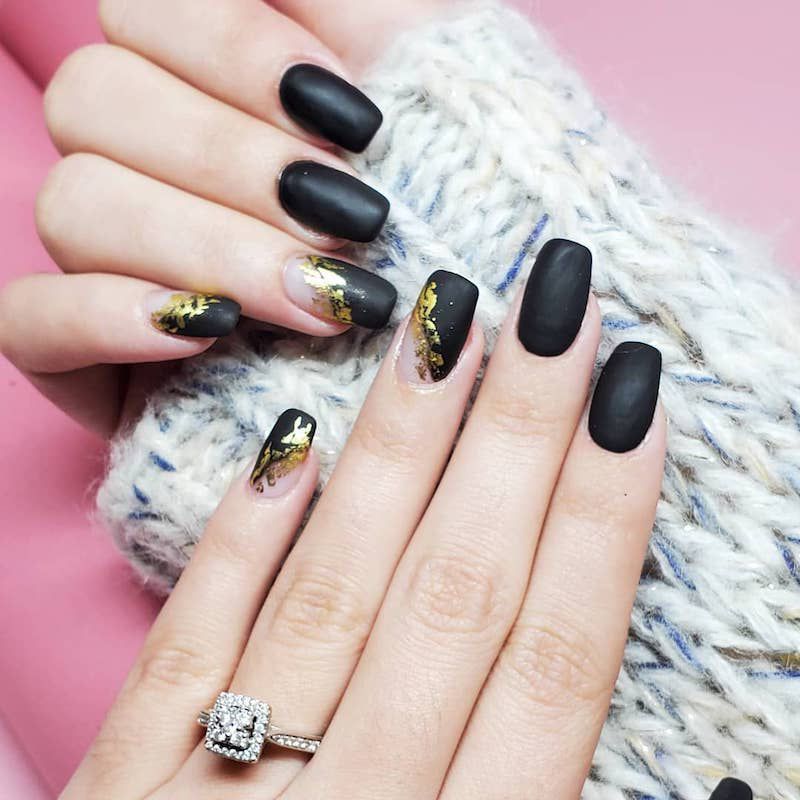 Need inspiration for short black nail designs? These top looks will truly make your nails stand out.