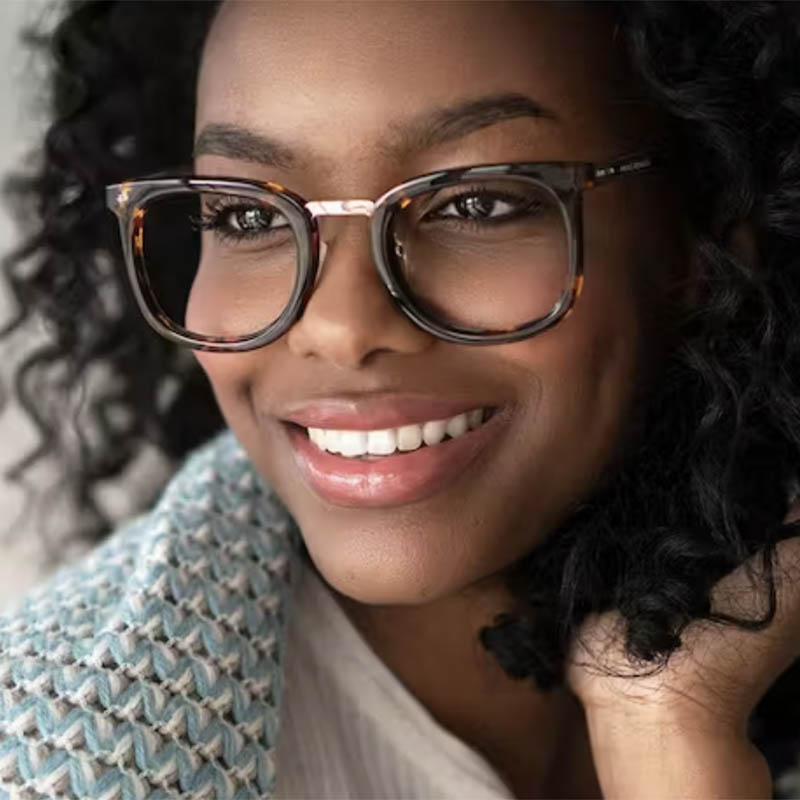 What glasses are in style for women right now? Here are 5 cool and trendy styles you should try.