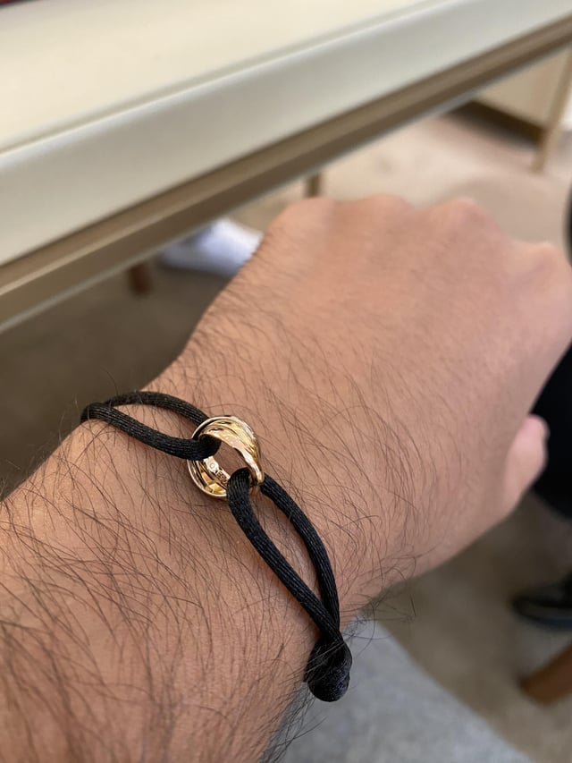 Is the Cartier Trinity ceramic bracelet worth buying? Understand its unique charm and lasting value.