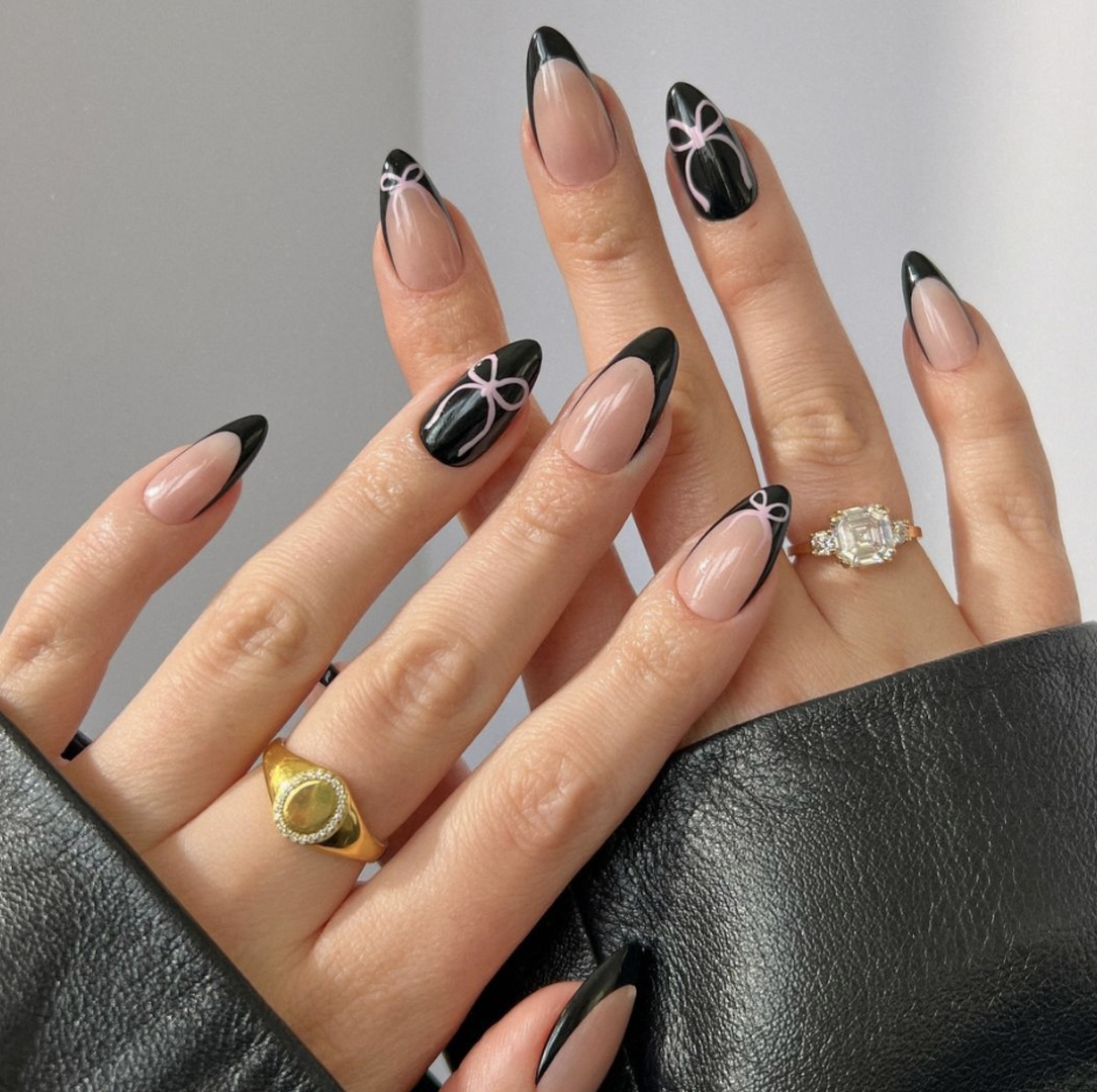 What are the latest hot black nails ideas? Stay ahead of the curve with these fresh and exciting new designs!