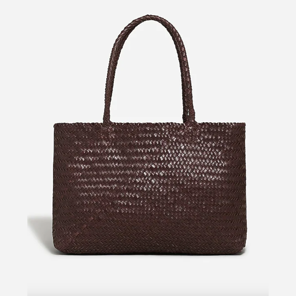 Where can I find the exact Jennifer Lawrence tote bag? Check out these top online stores now!