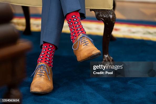 Socks of Justin Trudeau: Where to See All His Photos? Our Big Gallery Shows His Best Sock Moments!