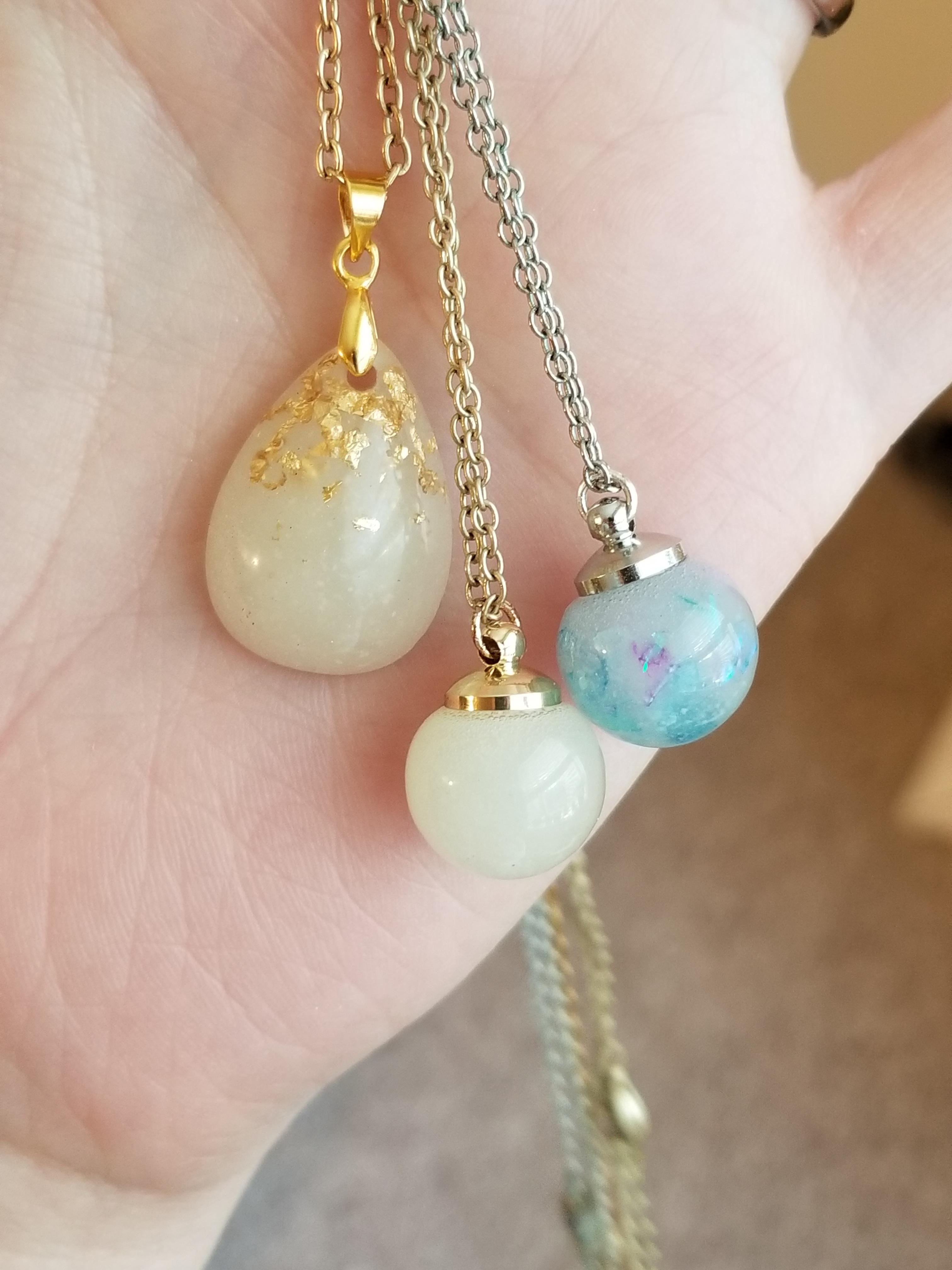 What is Breastmilk Jewellery & How to Preserve Milk?