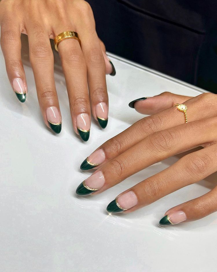 What designs look amazing on short pointy nails? Try these top ideas to make your nails really pop!