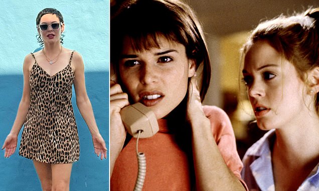 Rose McGowan 90s Impact: How did she actually become a 90s icon? (Exploring her journey to stardom back then)