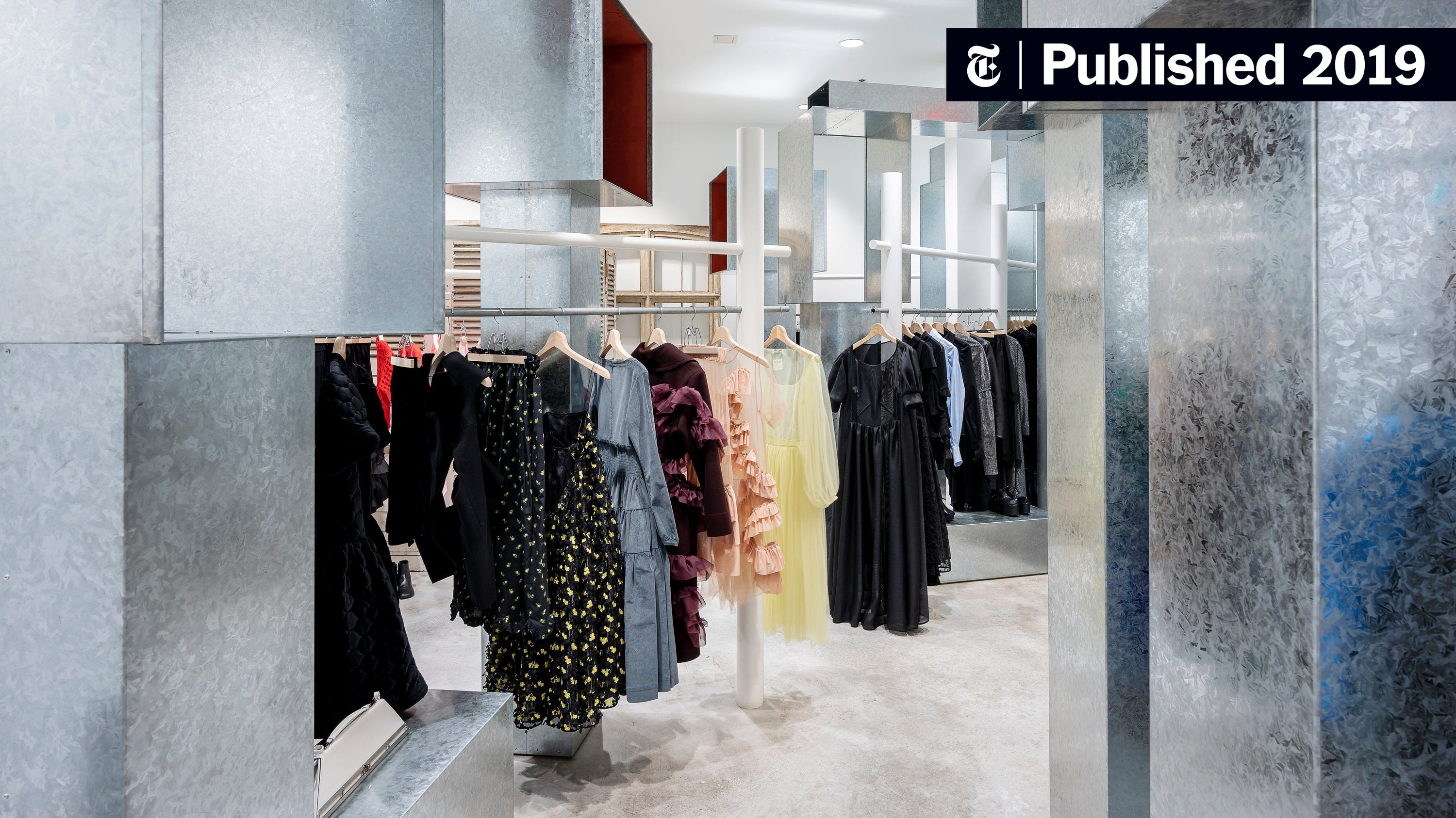 Where to find stores like Barneys now? Check out our list of similar amazing retailers for you.
