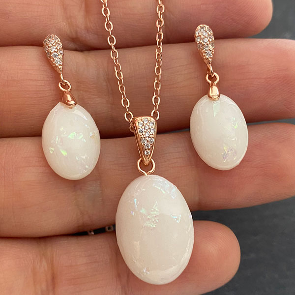 What is Breastmilk Jewellery & How to Preserve Milk?