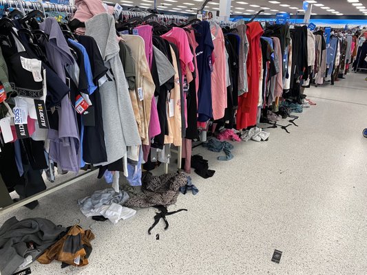 Planning a trip to Ross Dress for Less Outlet Drive Silver Spring MD? Get tips for a great shopping day!
