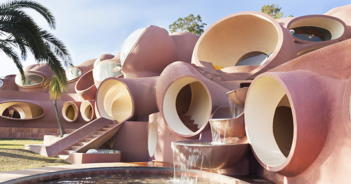 Can you tour the Palais des Bulles? Find out the best ways to visit this very famous landmark.