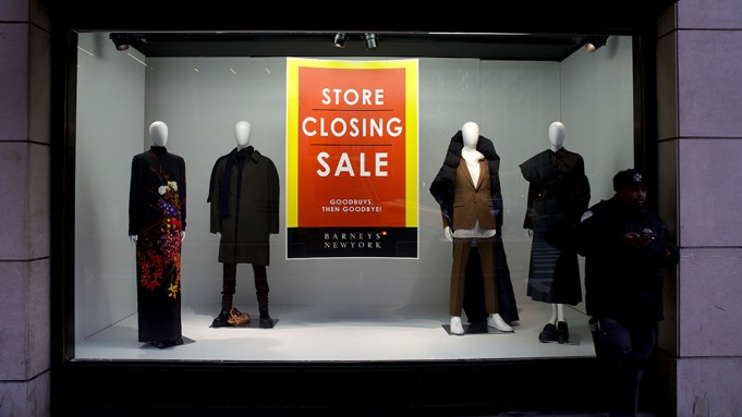 Where to find stores like Barneys now? Check out our list of similar amazing retailers for you.