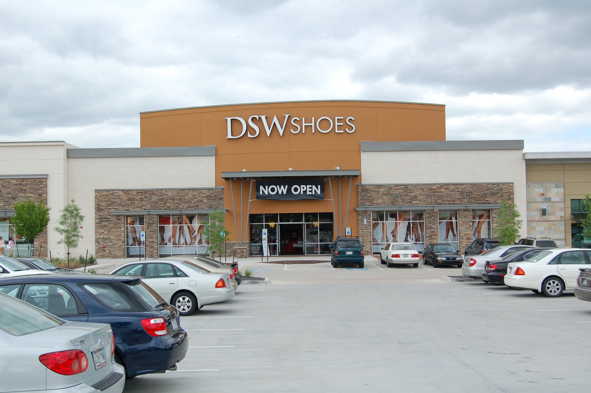 How do I get to DSW Prestonwood? Get easy directions to find the store for your big shoe haul.