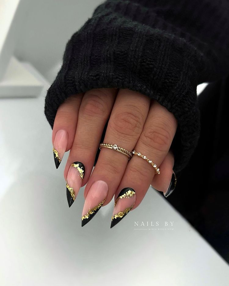 What designs look amazing on short pointy nails? Try these top ideas to make your nails really pop!