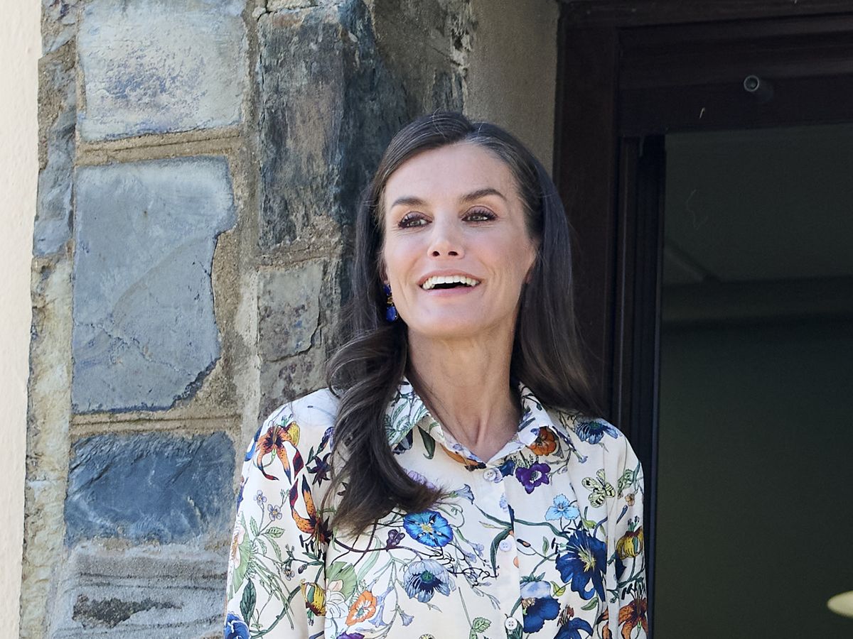 Queen Letizia of Glamoud a fashion trendsetter? (Learn why her style choices are so popular)