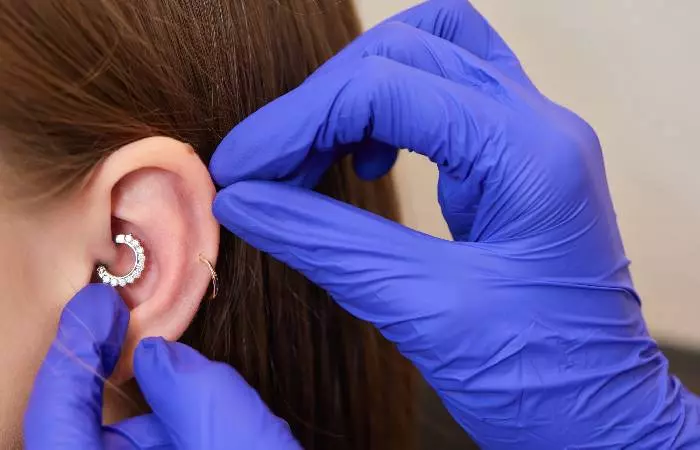 What should you know before repiercing ears? Get these key facts for a successful result!
