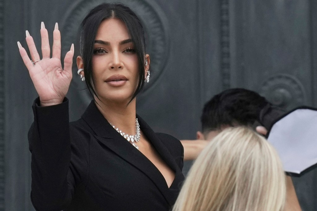 Whats the truth about the kim k tape? Get the essential facts and a clear timeline right here.