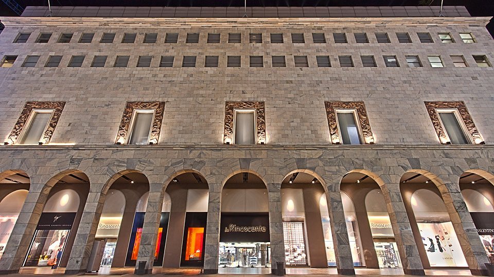 Is dior milan rinascente duomo store a top Milan attraction? See why fashion fans love this spot.